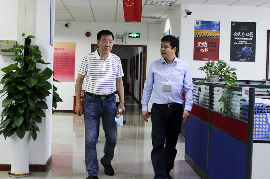 原深圳市委常委、招商局蛇口工業區總經理喬勝利蒞臨旭子科技指導工作